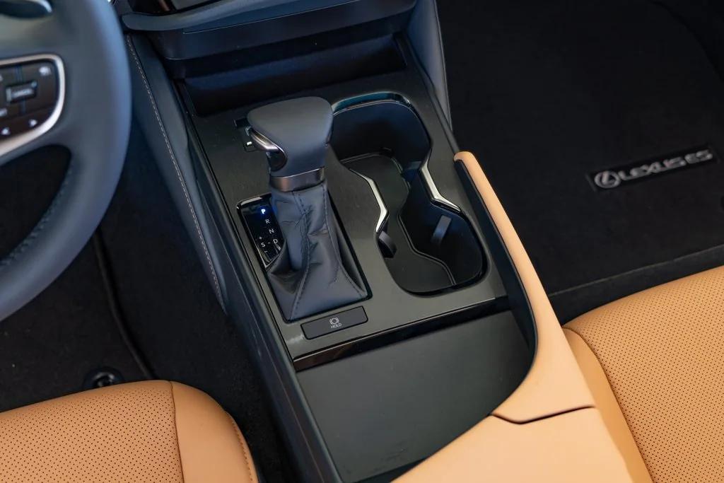 new 2025 Lexus ES 350 car, priced at $43,935