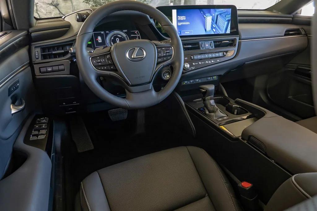 new 2025 Lexus ES 300h car, priced at $50,744