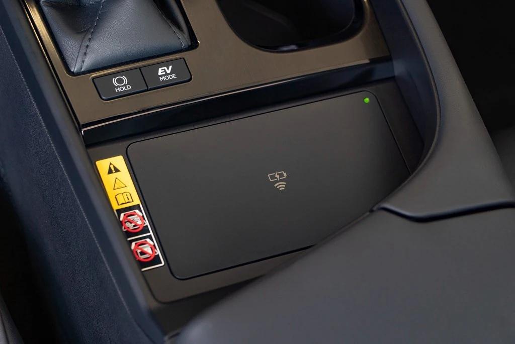 new 2025 Lexus ES 300h car, priced at $50,744