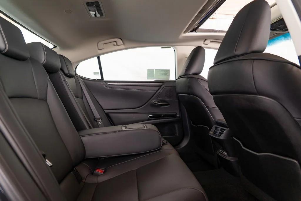 new 2025 Lexus ES 300h car, priced at $50,744
