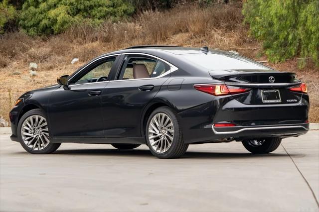 new 2025 Lexus ES 300h car, priced at $55,405
