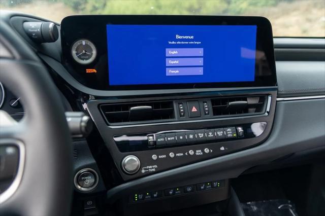 new 2025 Lexus ES 300h car, priced at $55,405