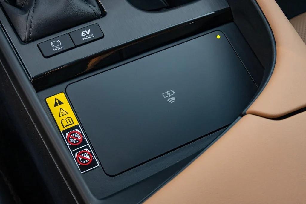 new 2025 Lexus ES 300h car, priced at $50,244