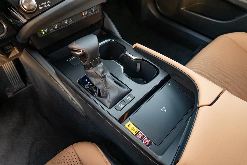 new 2025 Lexus ES 300h car, priced at $50,244