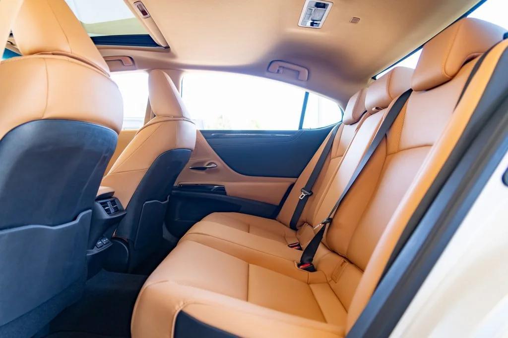 new 2025 Lexus ES 350 car, priced at $43,935