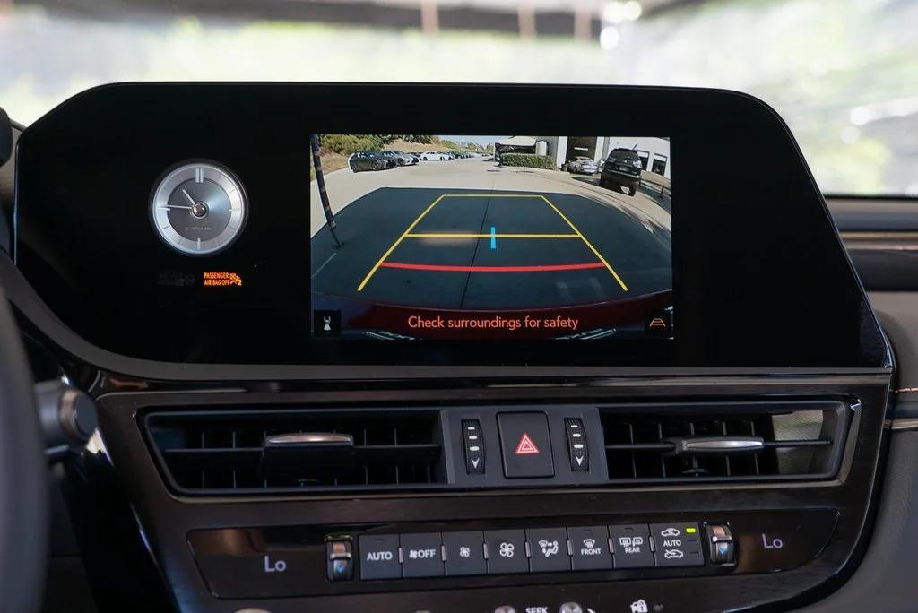 new 2025 Lexus ES 350 car, priced at $43,935