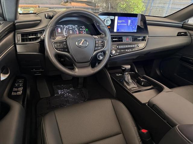 used 2025 Lexus ES 350 car, priced at $39,991