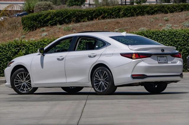 new 2025 Lexus ES 300h car, priced at $50,195