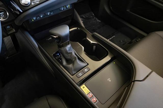 new 2025 Lexus ES 300h car, priced at $50,195