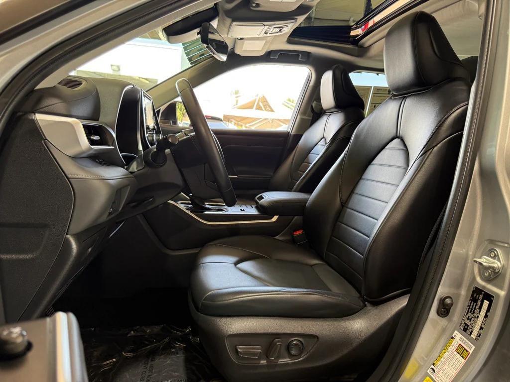 used 2022 Toyota Highlander car, priced at $32,973