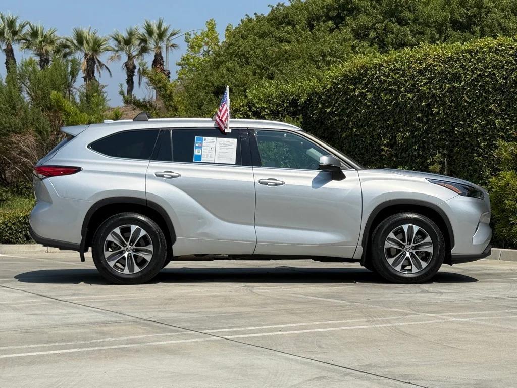 used 2022 Toyota Highlander car, priced at $32,973