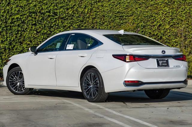 new 2025 Lexus ES 300h car, priced at $50,195