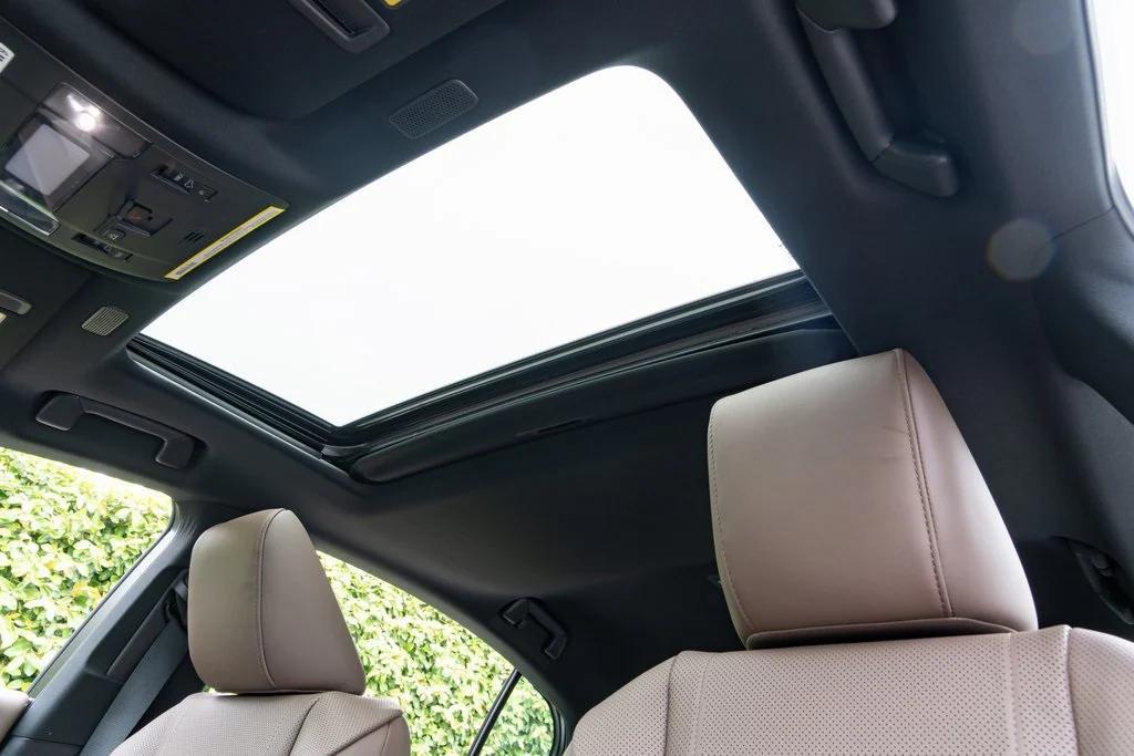 new 2025 Lexus ES 350 car, priced at $43,935