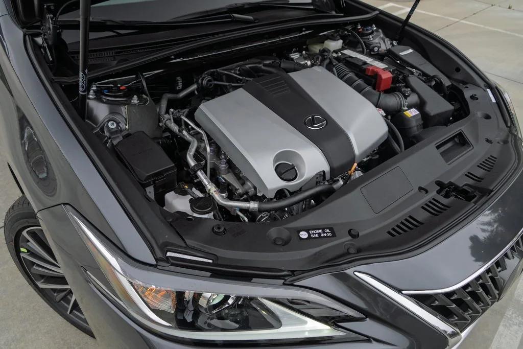 new 2025 Lexus ES 350 car, priced at $47,385