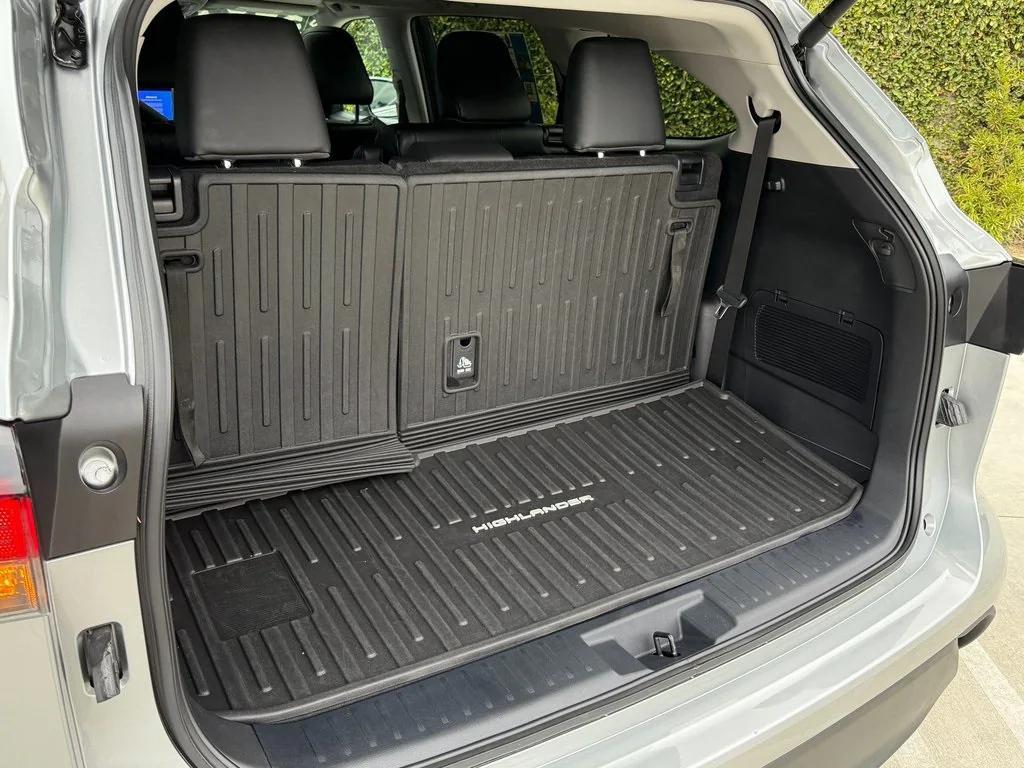 used 2024 Toyota Highlander car, priced at $39,871