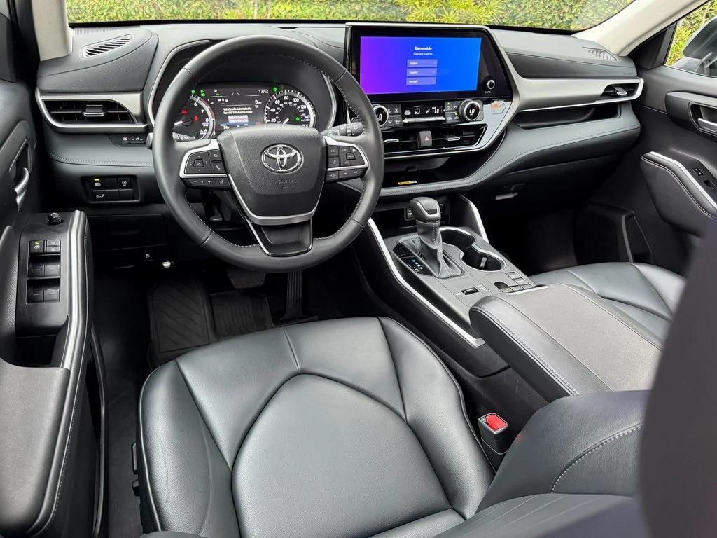used 2024 Toyota Highlander car, priced at $39,871
