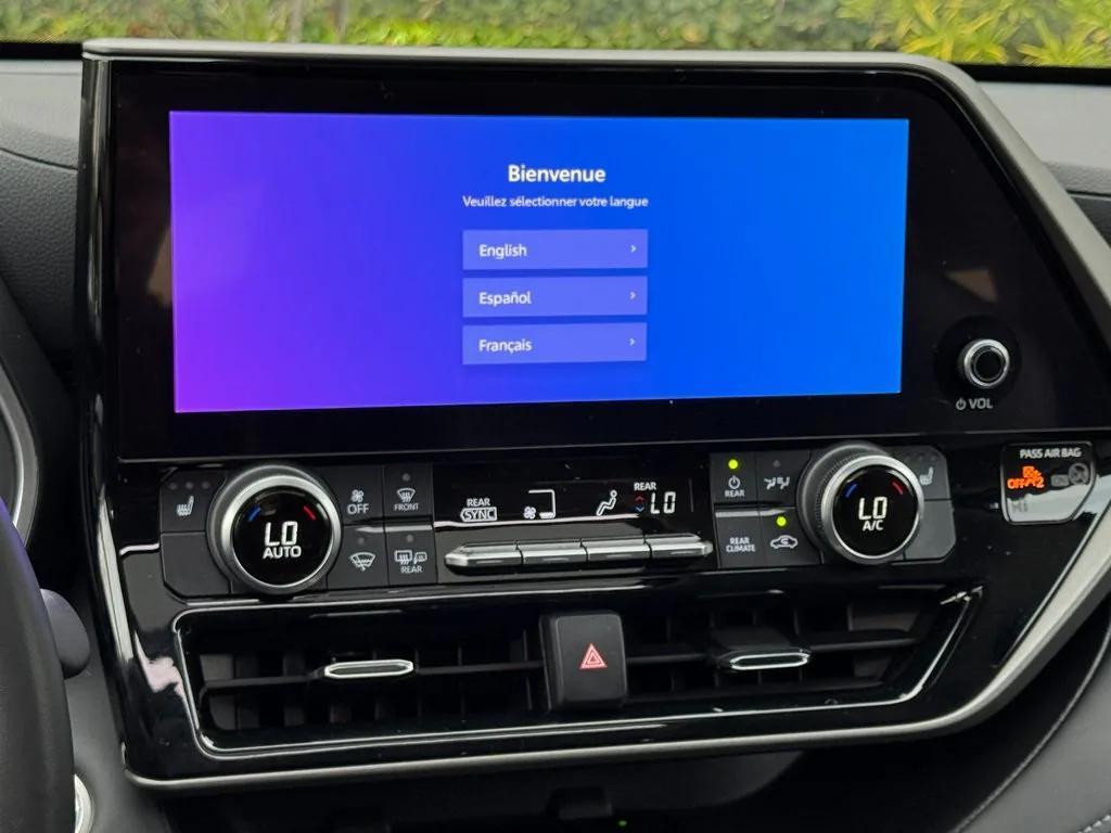 used 2024 Toyota Highlander car, priced at $39,871