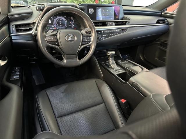 used 2020 Lexus ES 300h car, priced at $31,500