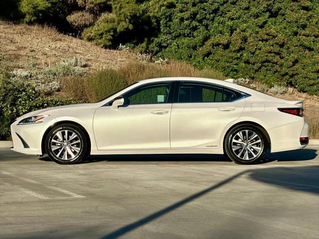 used 2020 Lexus ES 300h car, priced at $31,500