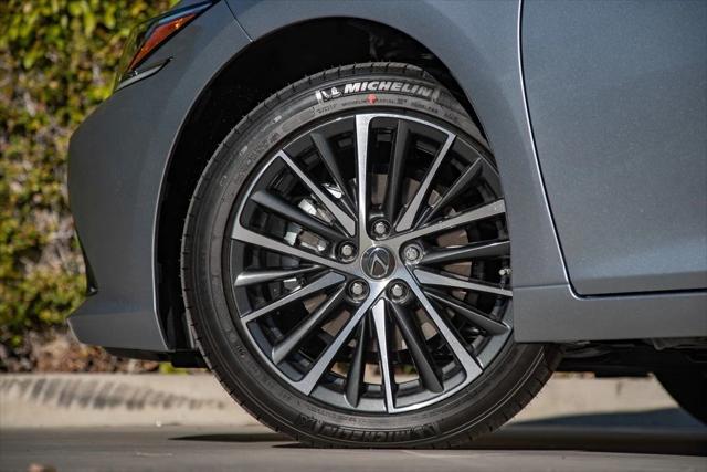 new 2025 Lexus ES 300h car, priced at $48,984