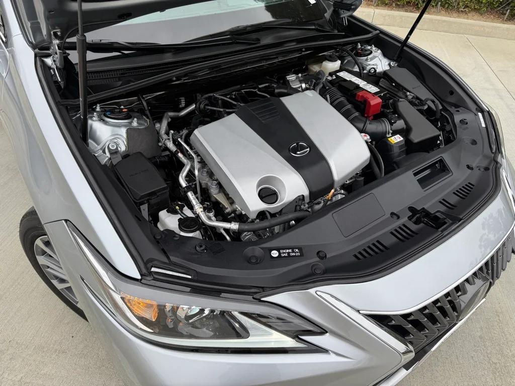 used 2025 Lexus ES 350 car, priced at $39,954