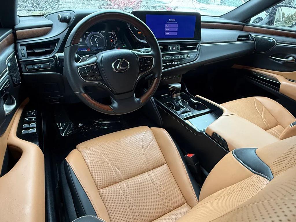 used 2024 Lexus ES 300h car, priced at $45,412