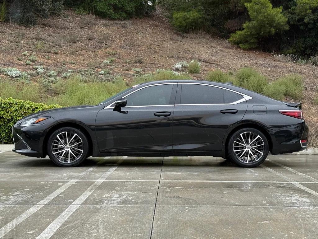 used 2024 Lexus ES 300h car, priced at $45,412