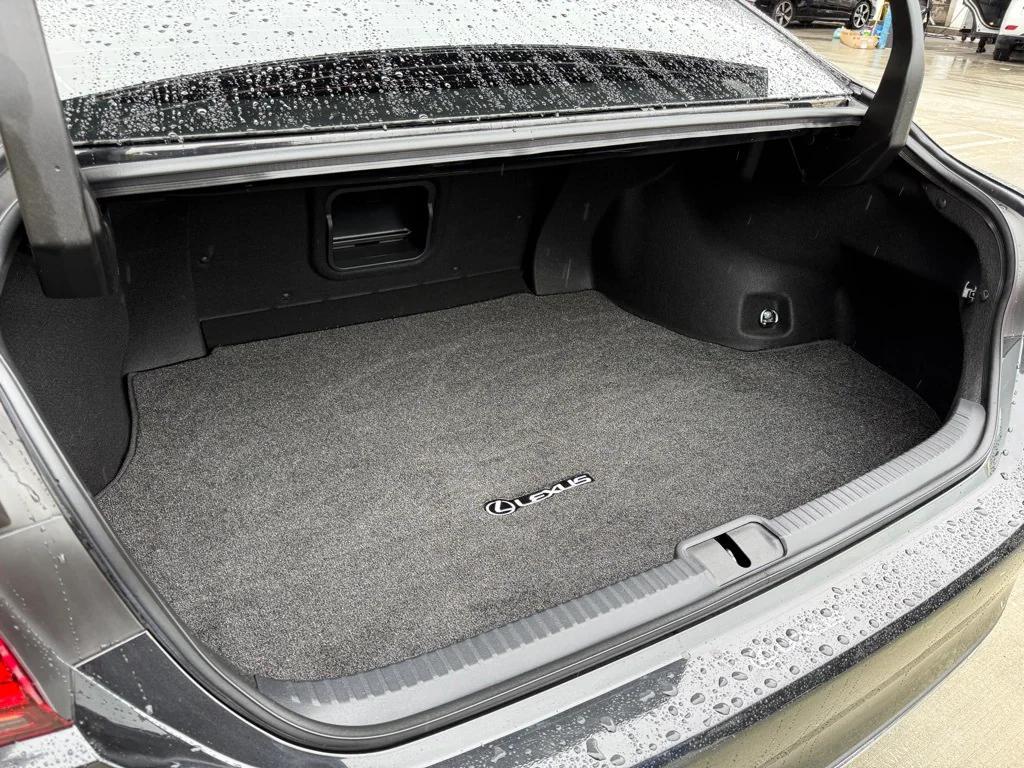 used 2024 Lexus ES 300h car, priced at $45,412