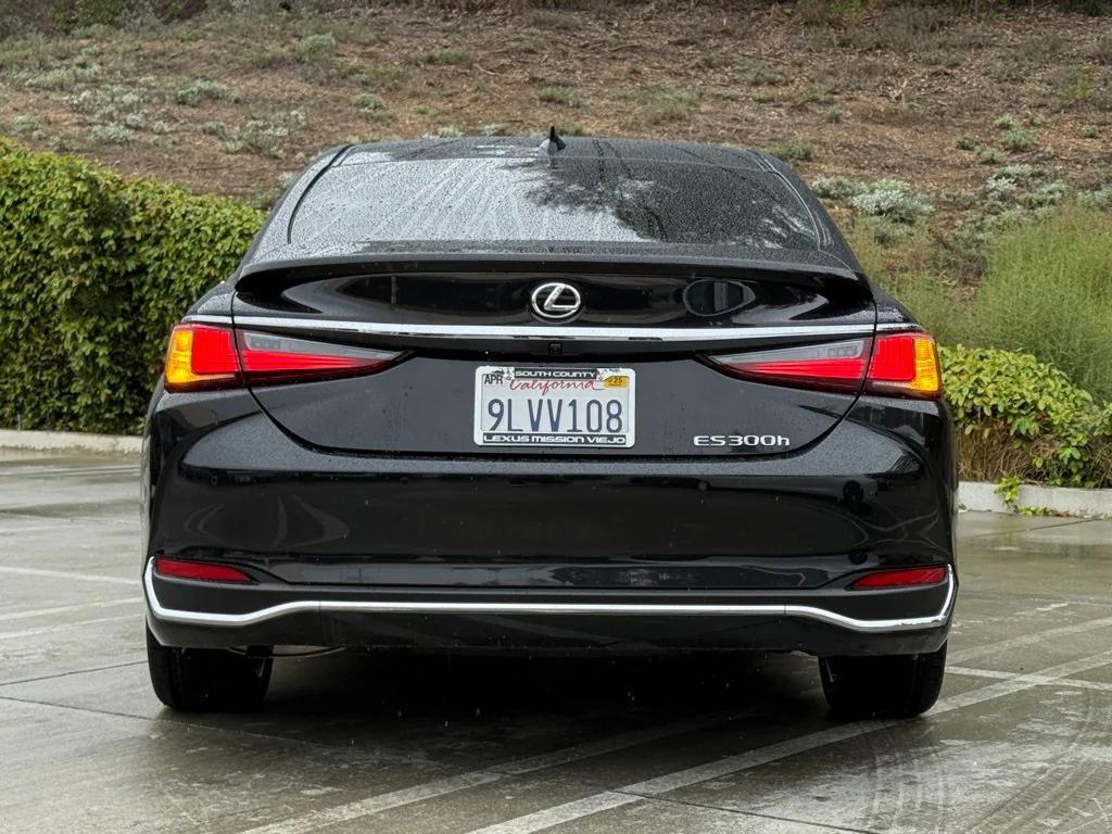 used 2024 Lexus ES 300h car, priced at $45,412