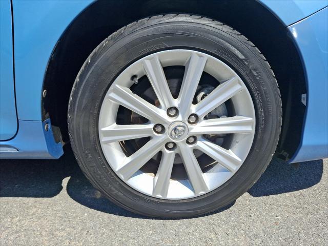 used 2012 Toyota Camry Hybrid car, priced at $17,995
