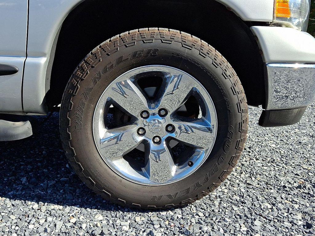 used 2005 Dodge Ram 1500 car, priced at $12,995
