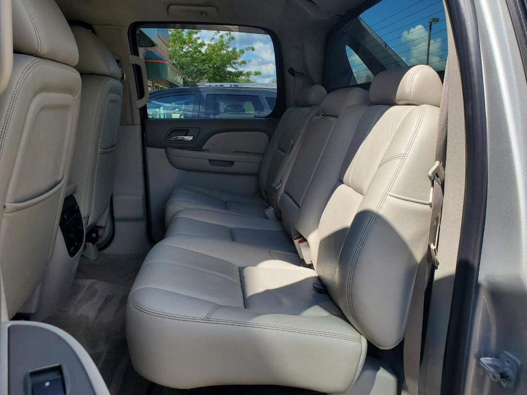 used 2010 Chevrolet Avalanche car, priced at $9,995