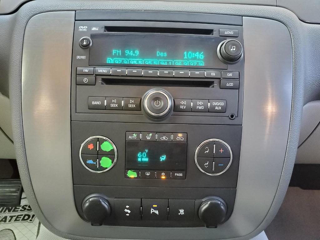 used 2010 Chevrolet Avalanche car, priced at $9,995