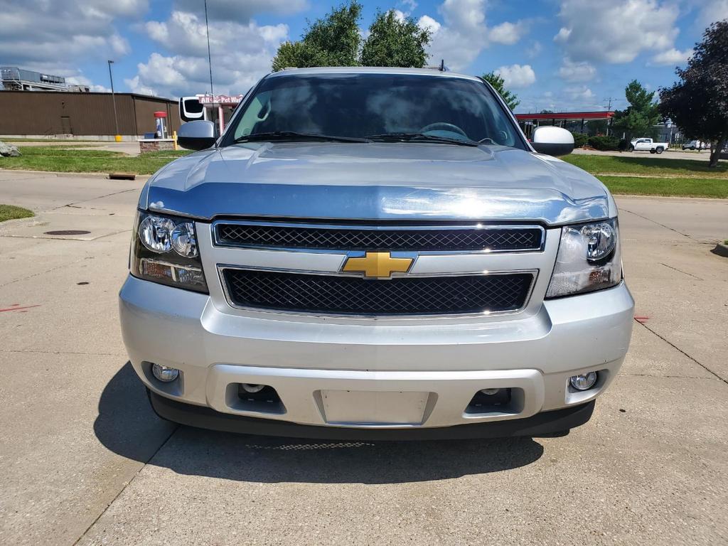 used 2010 Chevrolet Avalanche car, priced at $9,995