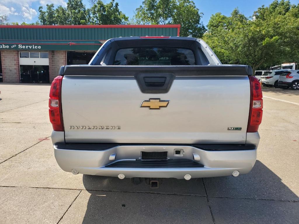 used 2010 Chevrolet Avalanche car, priced at $9,995