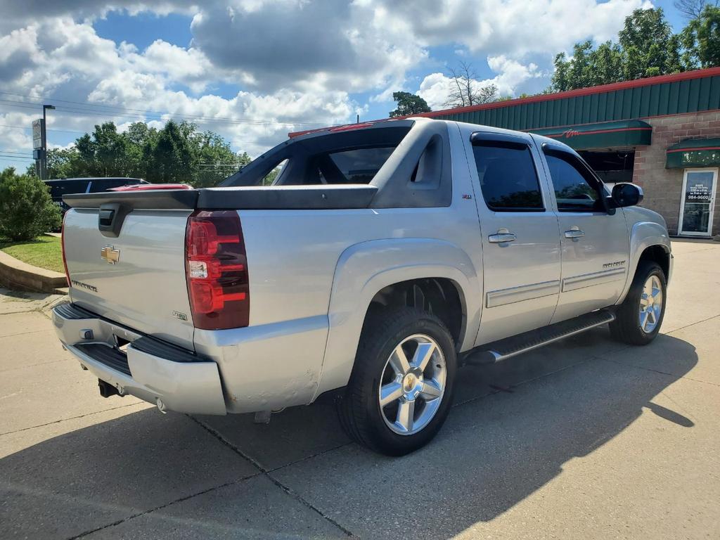 used 2010 Chevrolet Avalanche car, priced at $9,995