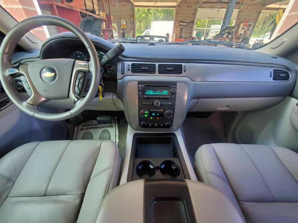 used 2010 Chevrolet Avalanche car, priced at $9,995