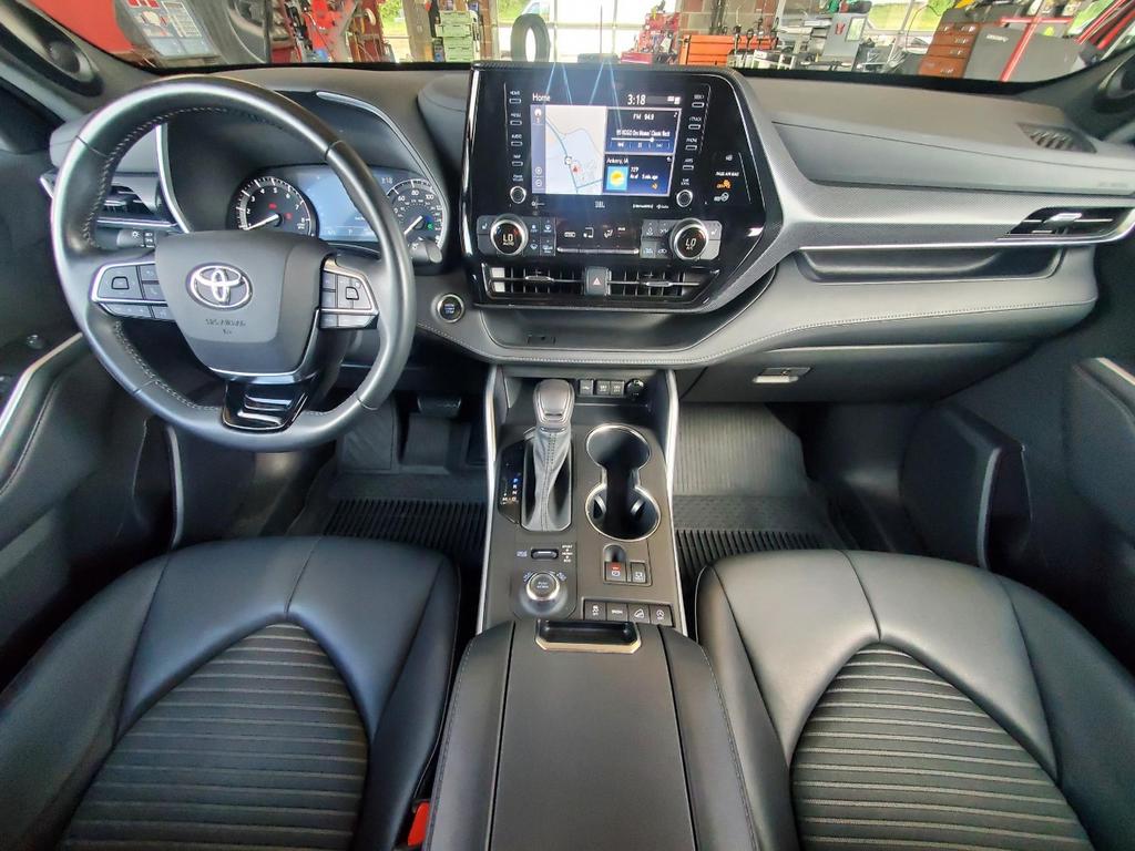used 2021 Toyota Highlander car, priced at $32,995