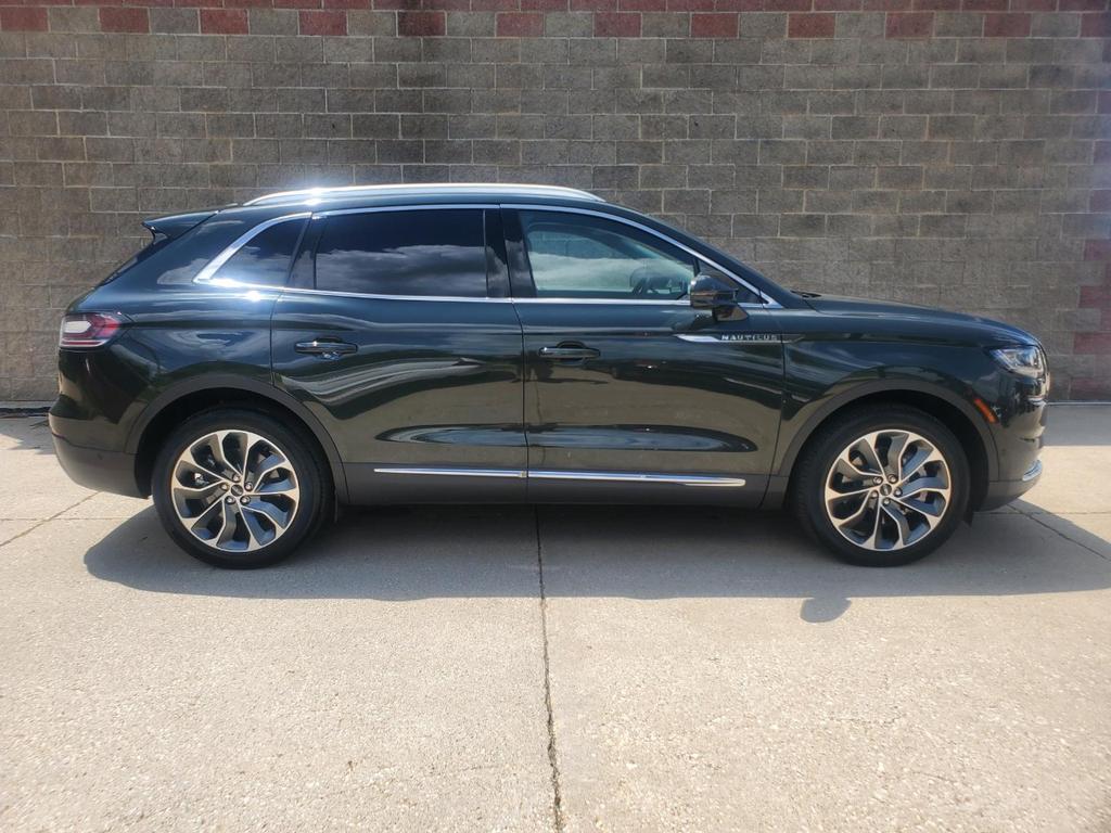 used 2023 Lincoln Nautilus car, priced at $35,995