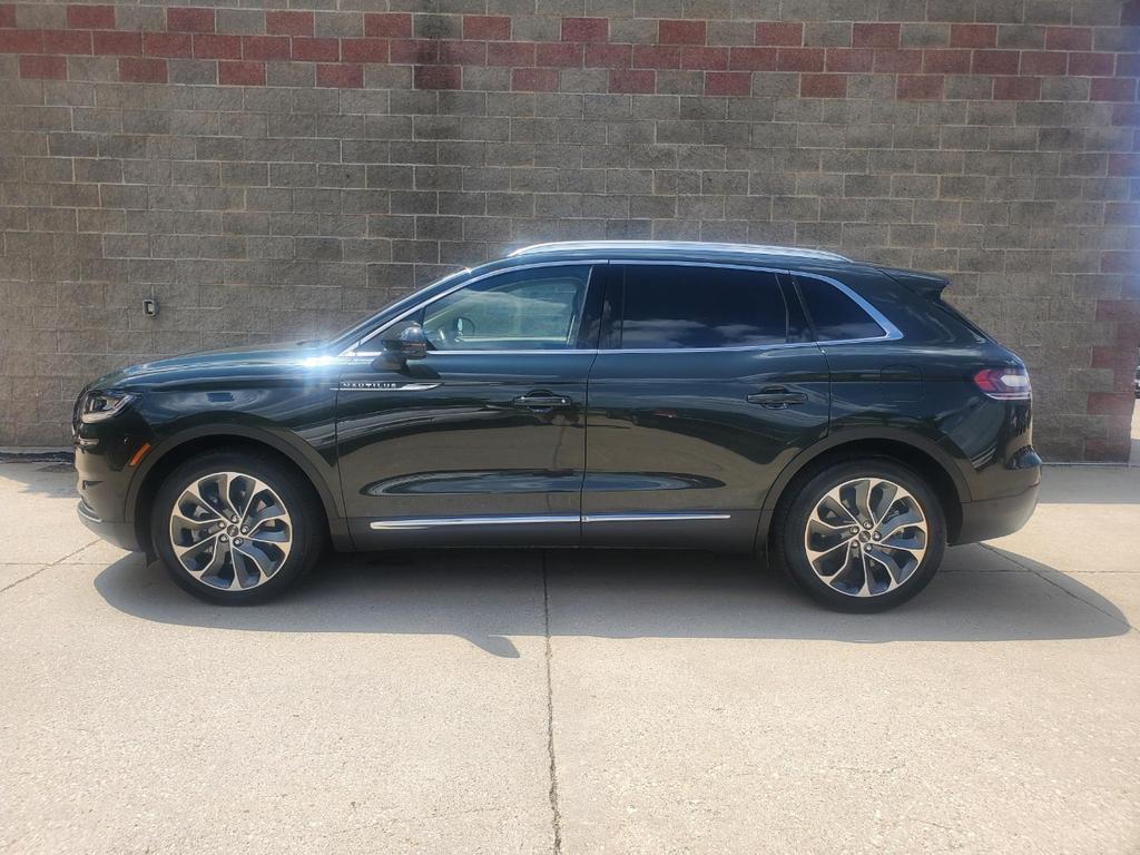 used 2023 Lincoln Nautilus car, priced at $35,995