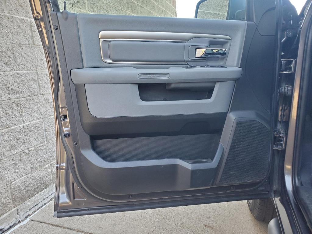 used 2020 Ram 1500 Classic car, priced at $19,995