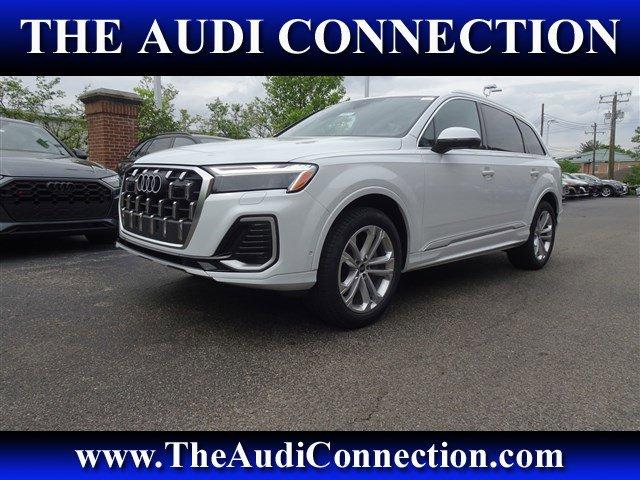 used 2025 Audi Q7 car, priced at $61,900