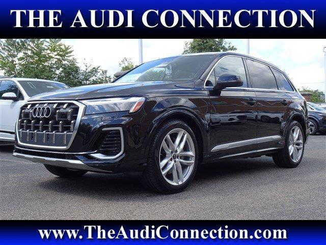 new 2025 Audi Q7 car, priced at $76,480