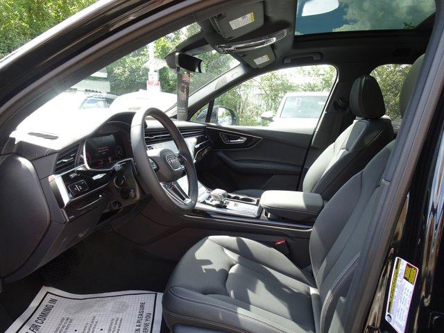 new 2025 Audi Q7 car, priced at $76,480