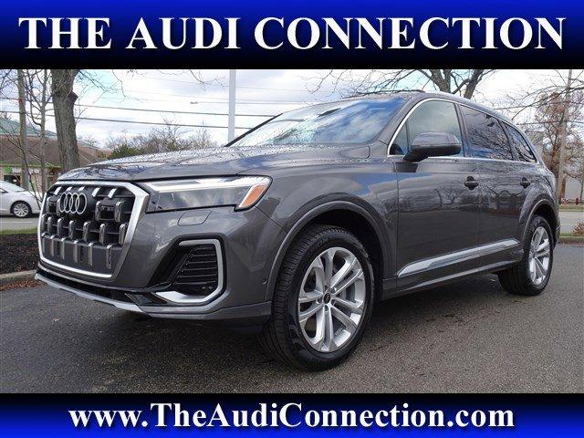 new 2025 Audi Q7 car, priced at $65,730