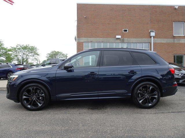 new 2025 Audi Q7 car, priced at $77,395