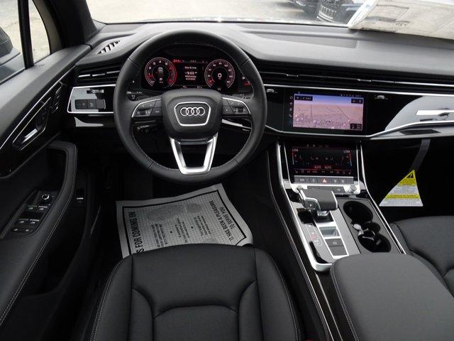 new 2025 Audi Q7 car, priced at $77,695