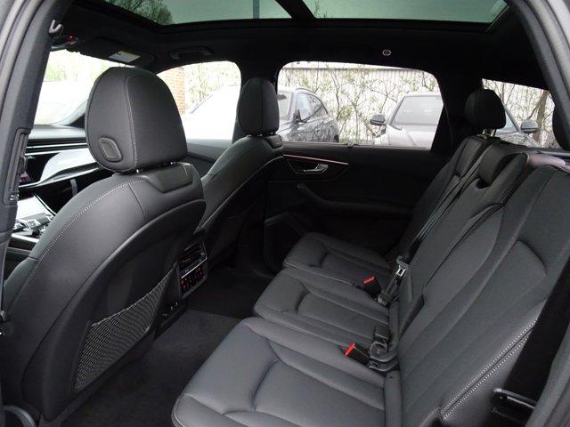 new 2025 Audi Q7 car, priced at $77,695