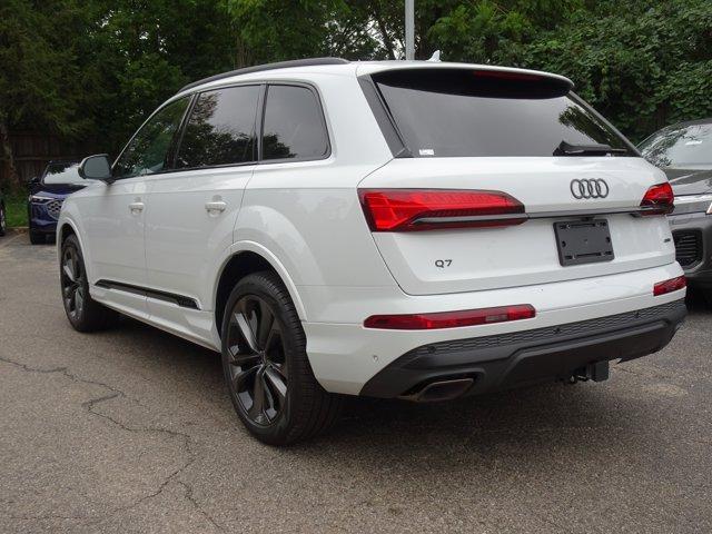 new 2025 Audi Q7 car, priced at $77,460