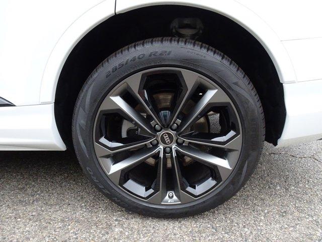 new 2025 Audi Q7 car, priced at $77,460